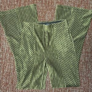 EUC BBJ Los Angeles Retro Olive Velvet Boot Cut Women’s Pants Medium